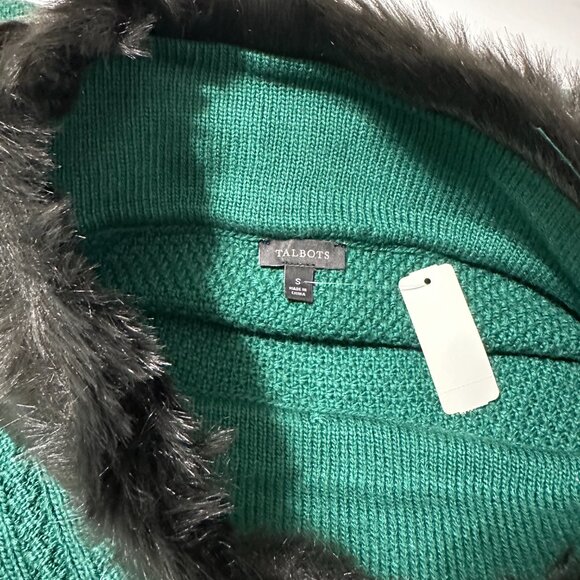 NEW | Talbots Faux Fur Cable Knit Poncho Green | Size S | NWT - Picture 9 of 9